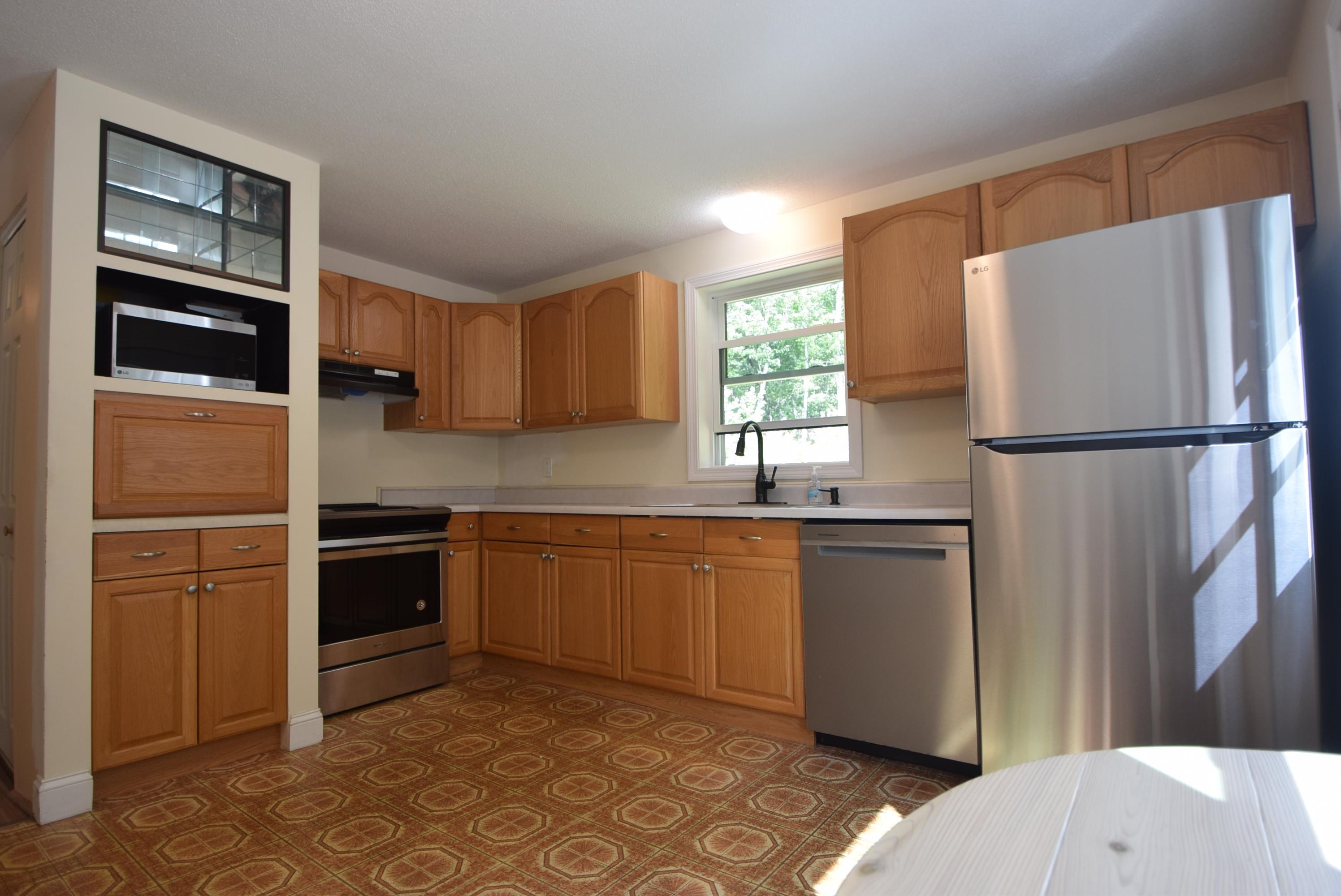 10 Howe Street Allenstown, NH 03275 - Photo 14 of 41