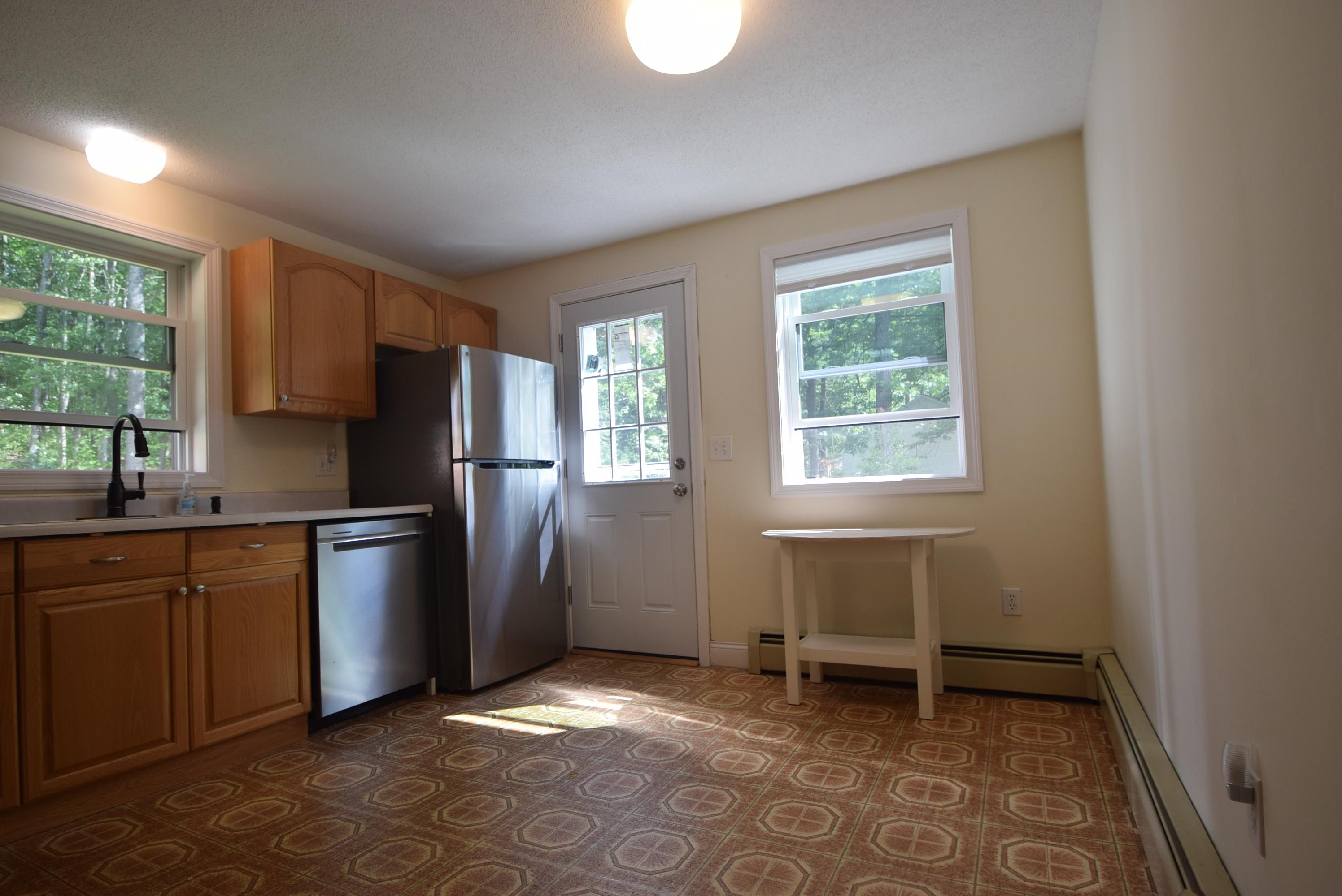 10 Howe Street Allenstown, NH 03275 - Photo 16 of 41