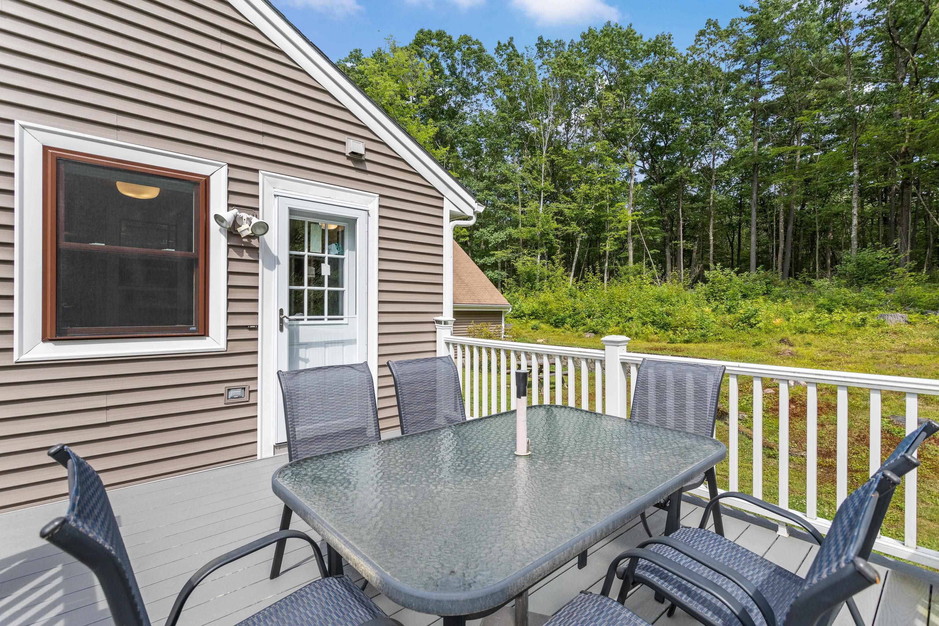 10 Howe Street Allenstown, NH 03275 - Photo 19 of 41