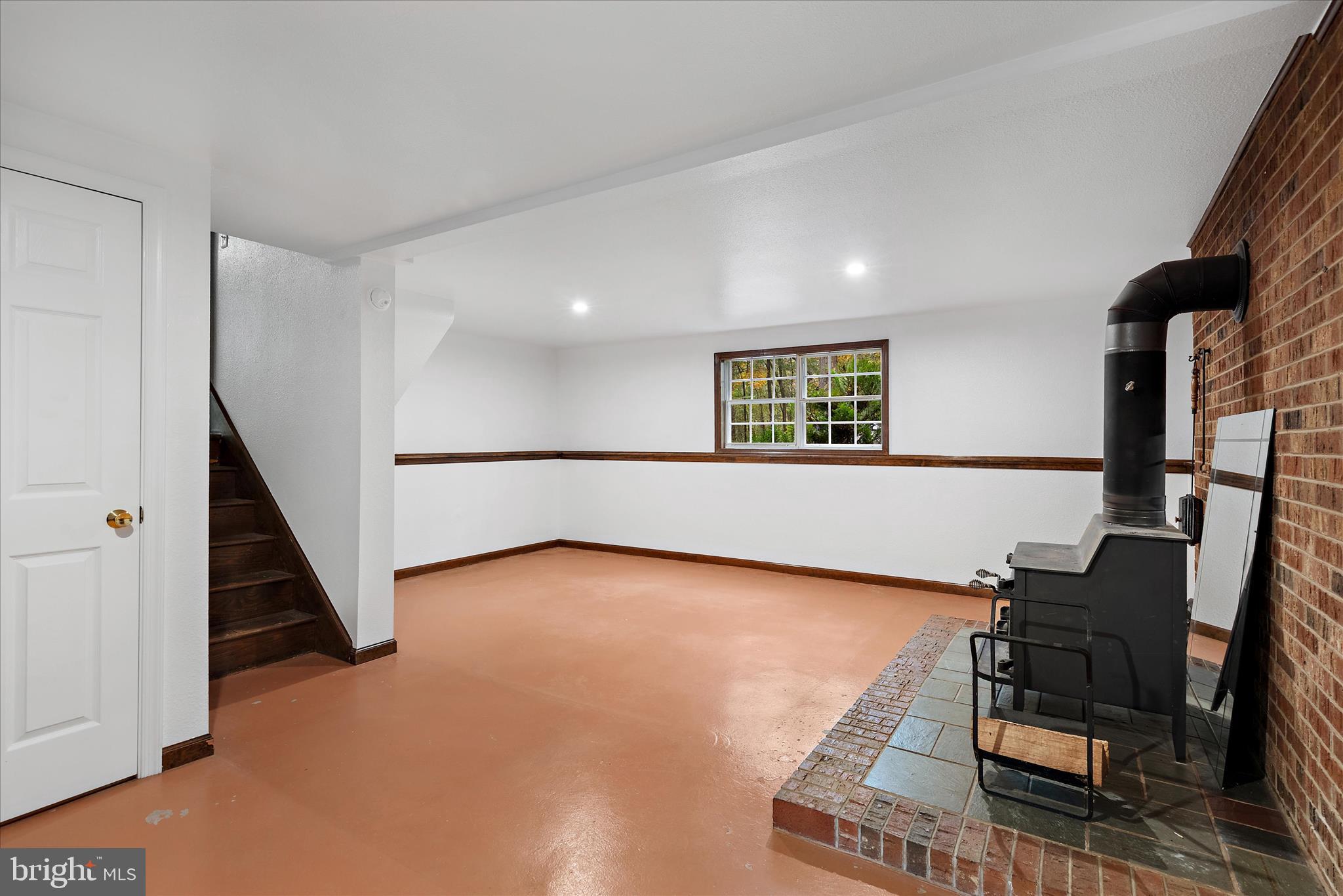 31703 Hickory Manor Road Frankford, DE 19945 - Photo 27 of 49 a view of a livingroom with furniture and stairs