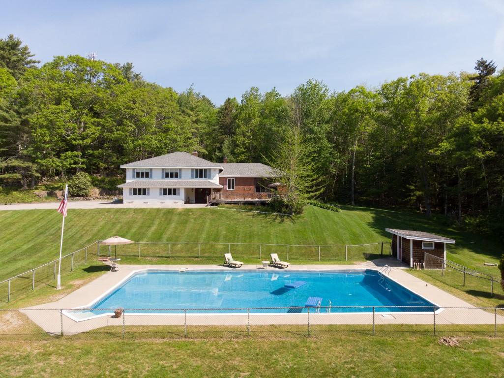 43 Montgomery Road Boothbay Harbor, ME 04538 - Photo 2 of 38 2