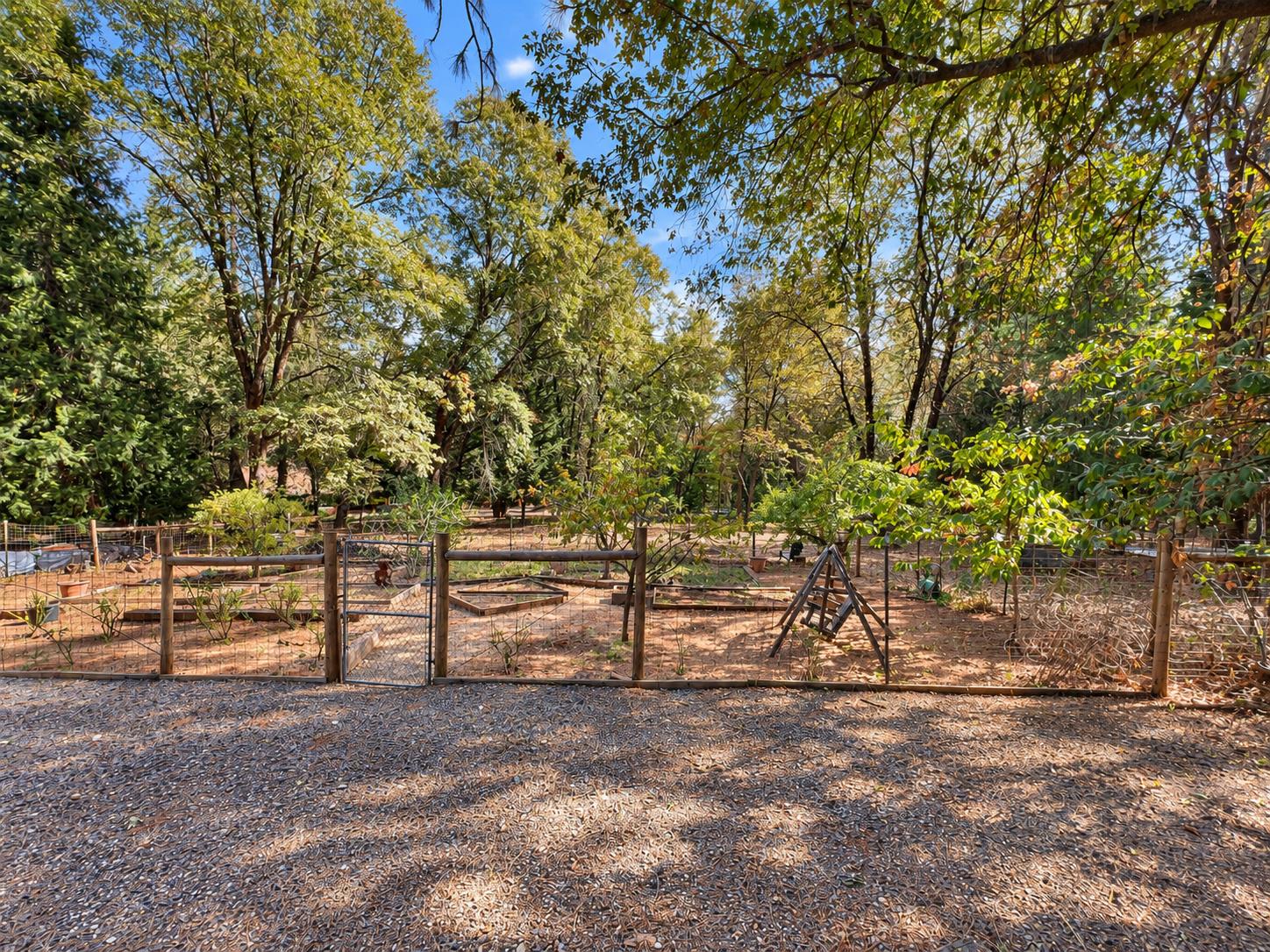 18963 Louis Road Grass Valley, CA 95945 - Photo 44 of 66 Gallery Image 44