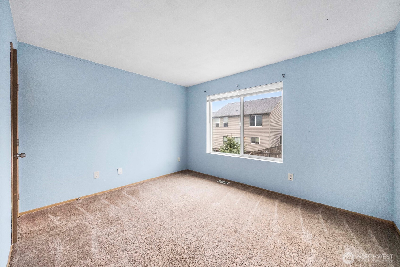 14942 99th Way Southeast Yelm, WA 98597 - Photo 31 of 37 an empty room with windows