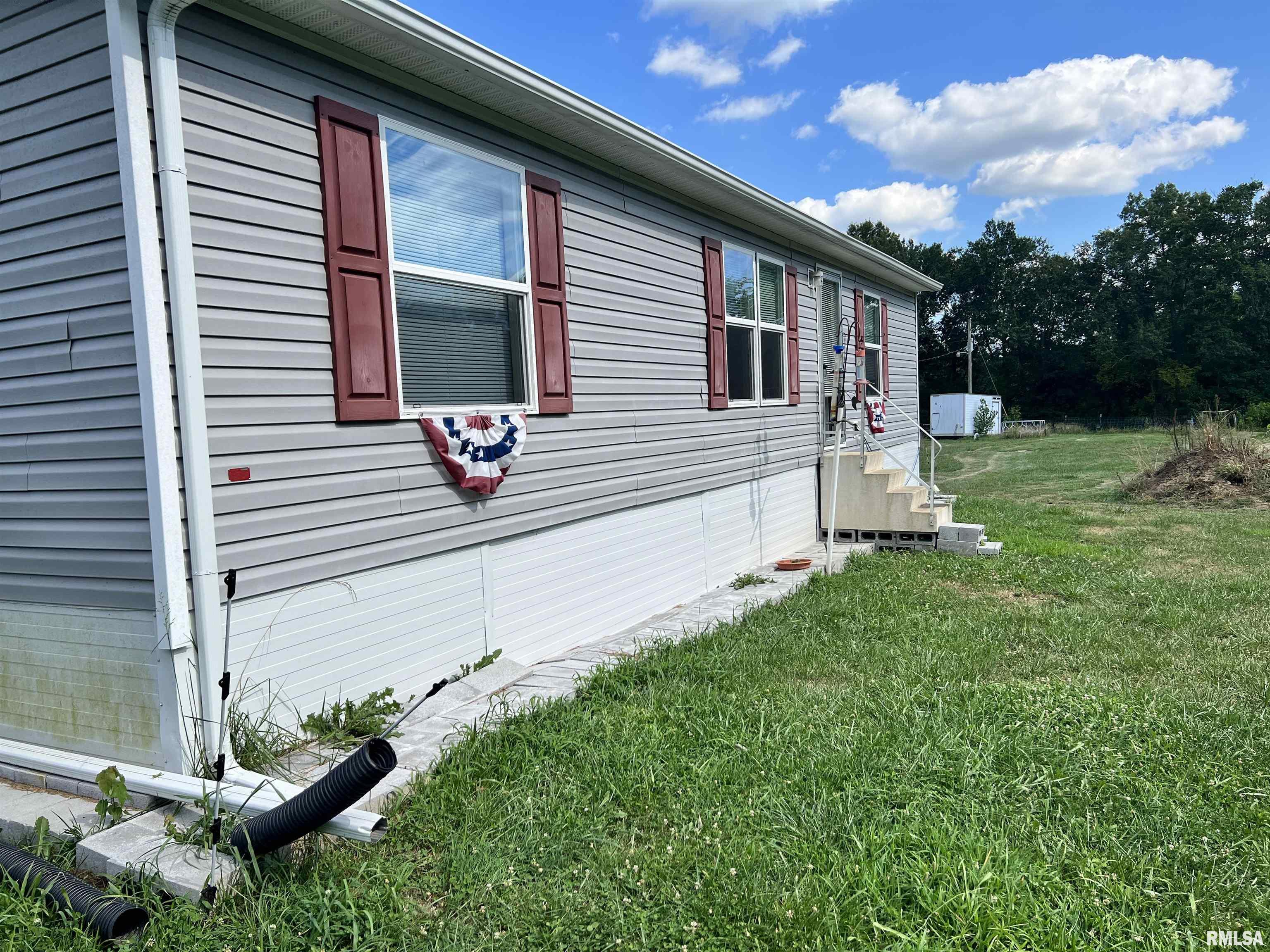 14396 East Beal Road Texico, IL 62889 - Photo 1 of 37 Gallery Image 1