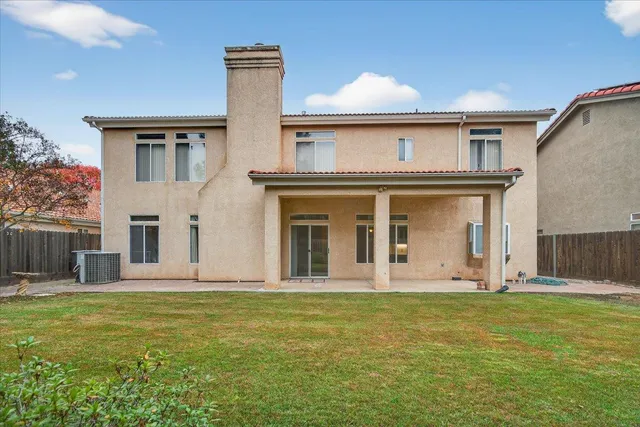 $609,000 | 2169 East Hillview Avenue, Fresno, CA 93720