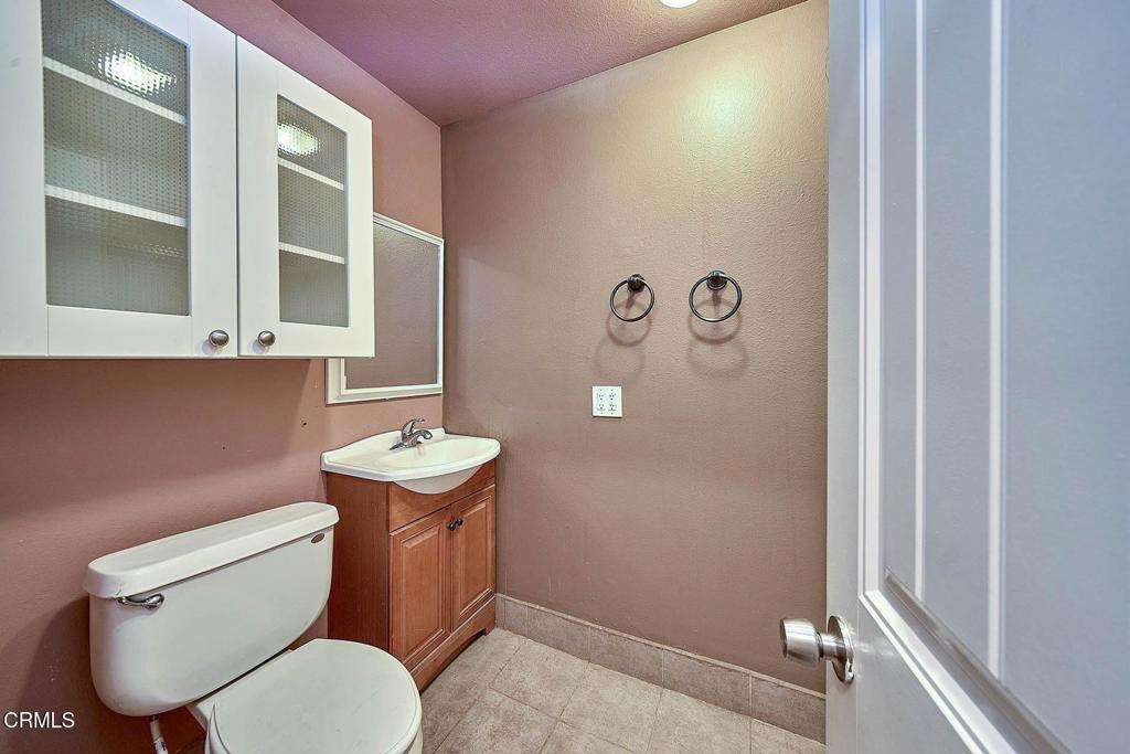 9020 Pionero Road Pinon Hills, CA 92372 - Photo 18 of 71 45