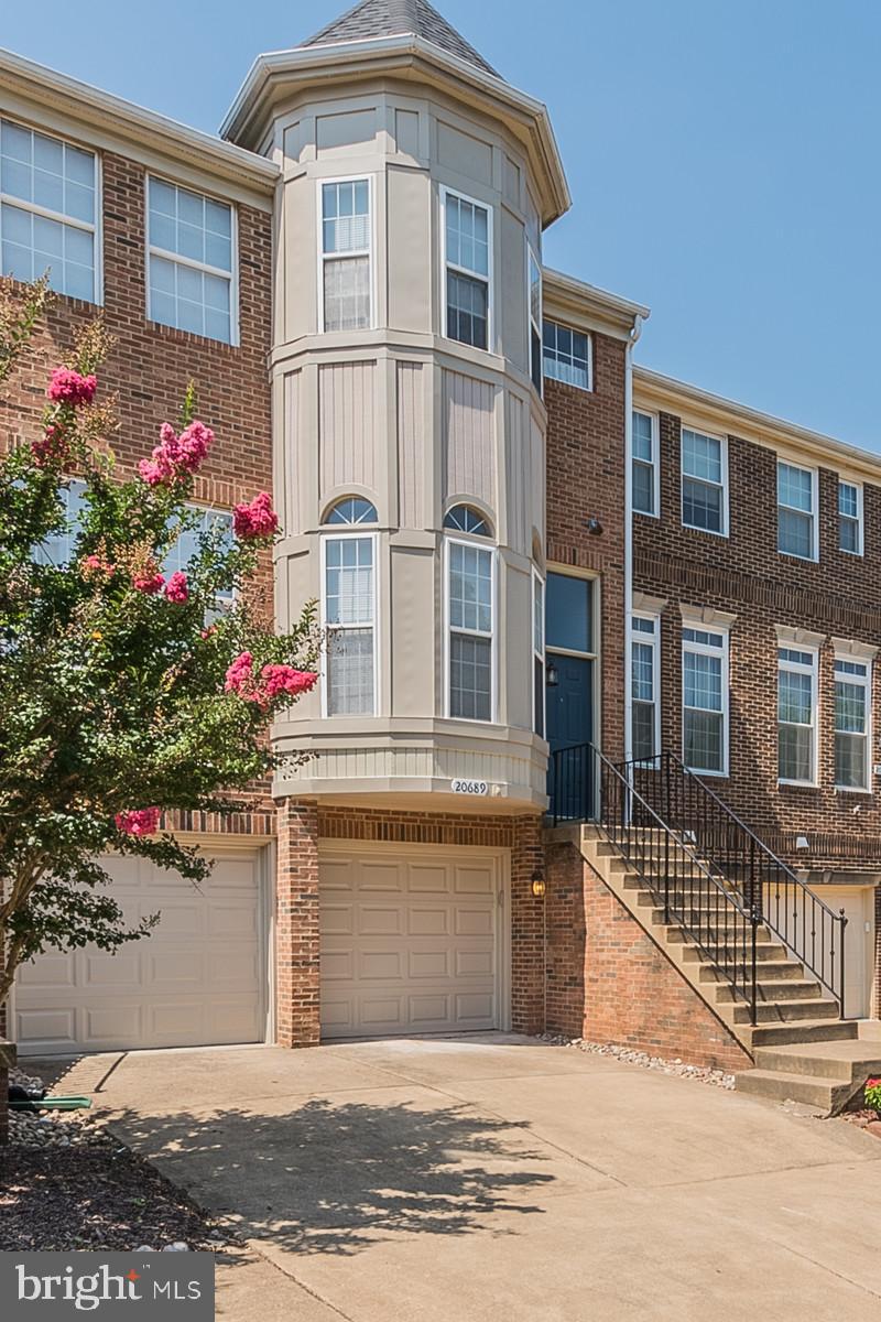 20689 Riptide Square Sterling, VA 20165 - Photo 2 of 74