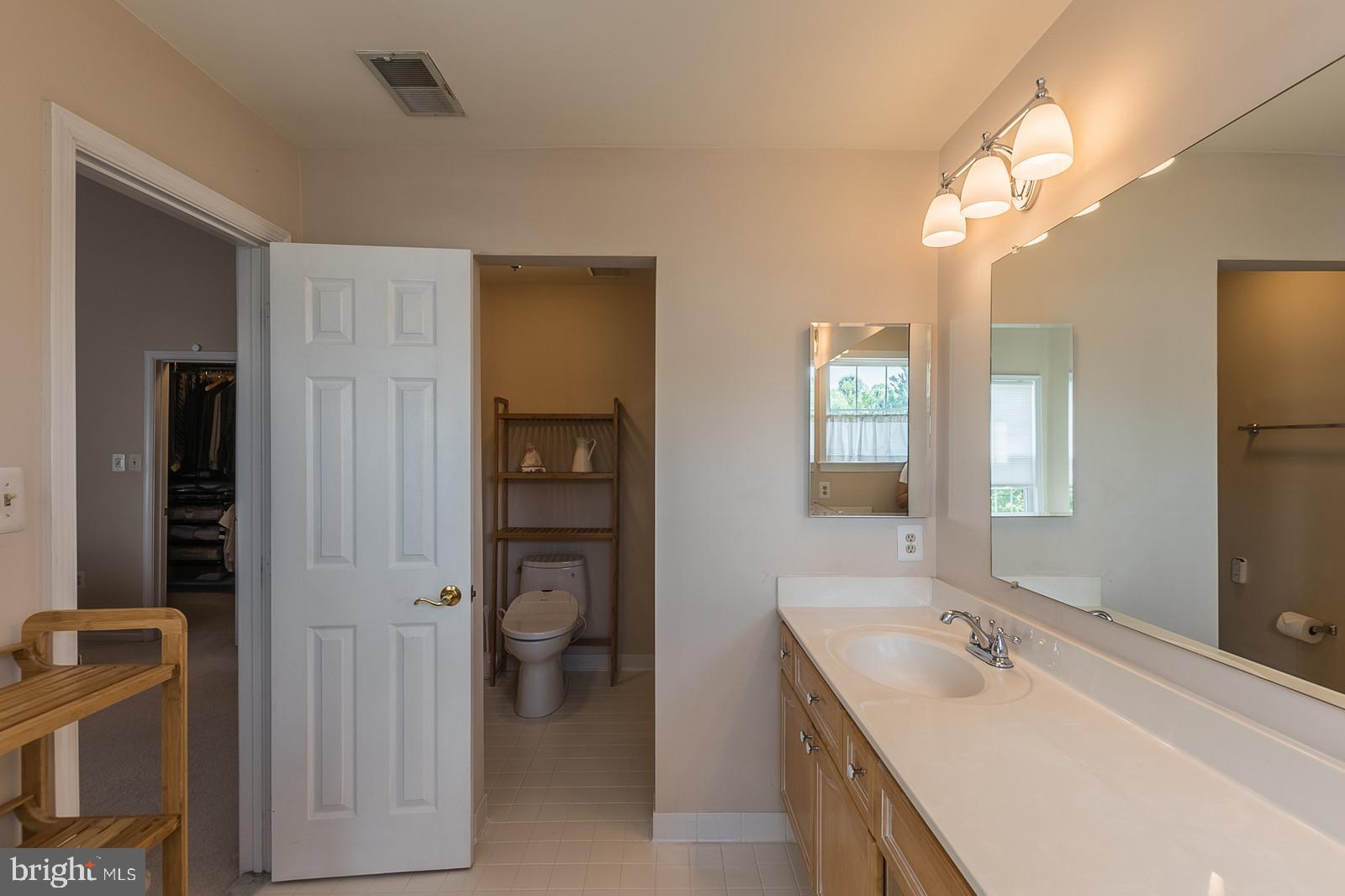 20689 Riptide Square Sterling, VA 20165 - Photo 22 of 74