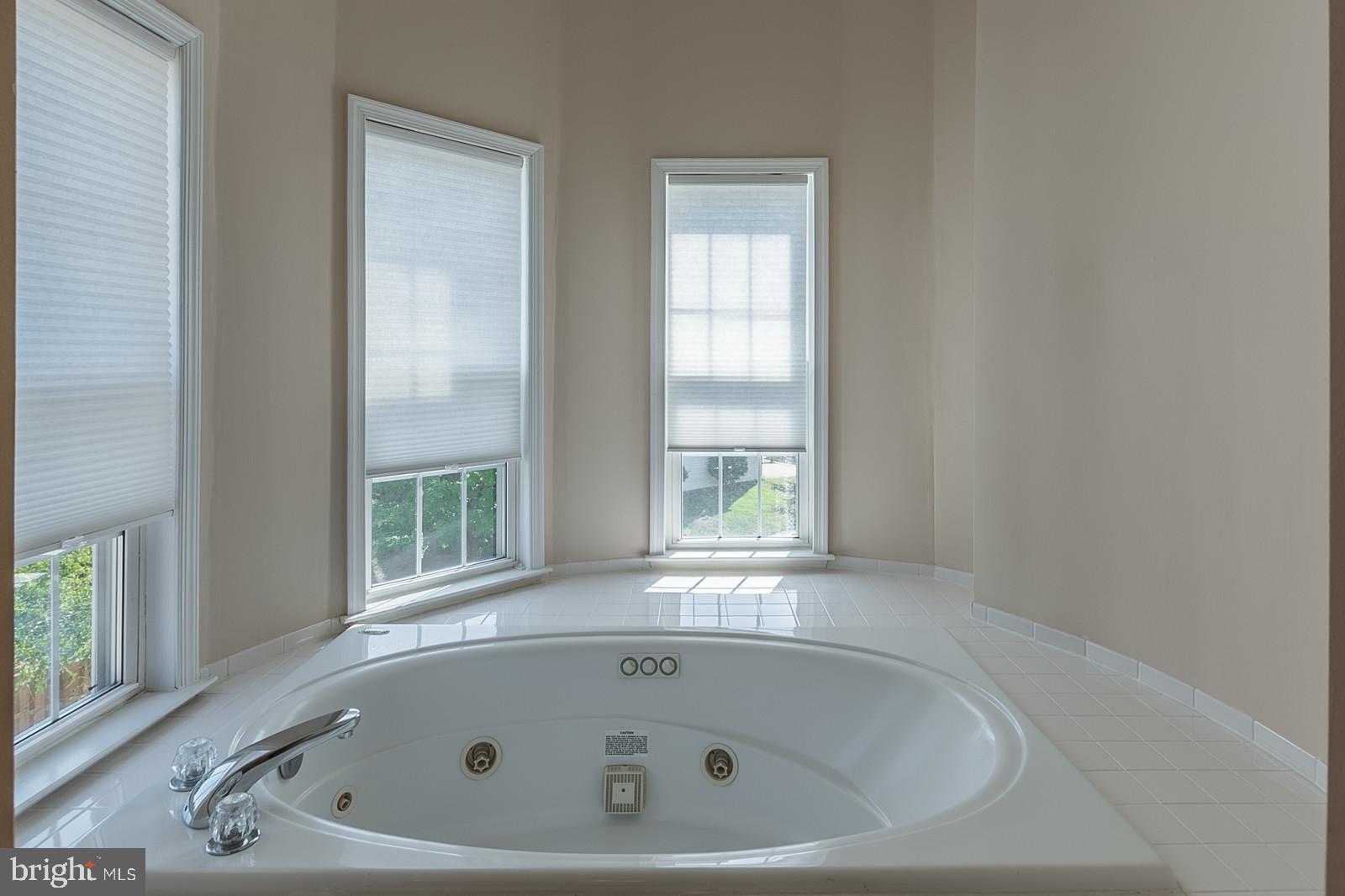 20689 Riptide Square Sterling, VA 20165 - Photo 23 of 74