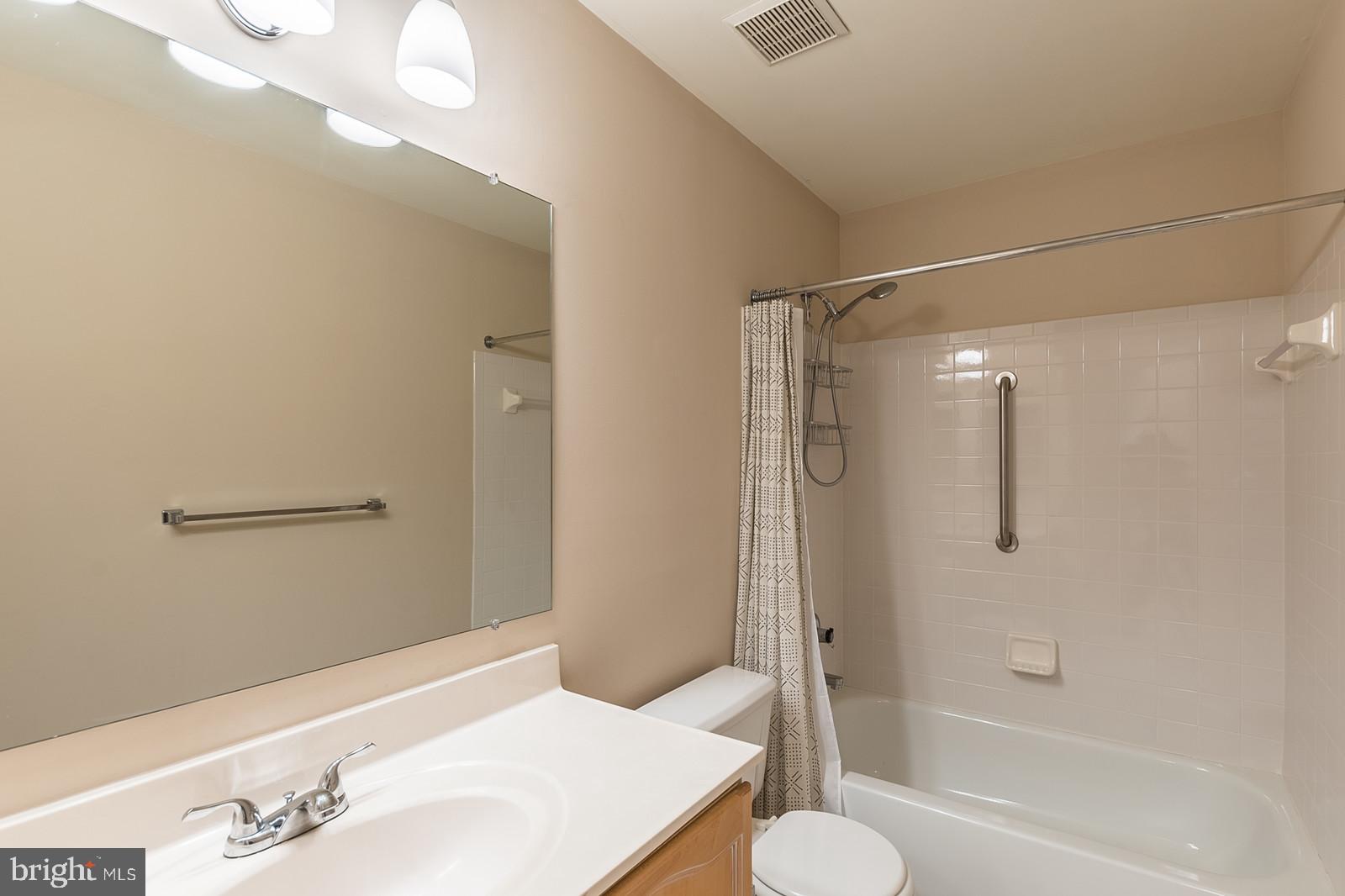20689 Riptide Square Sterling, VA 20165 - Photo 32 of 74