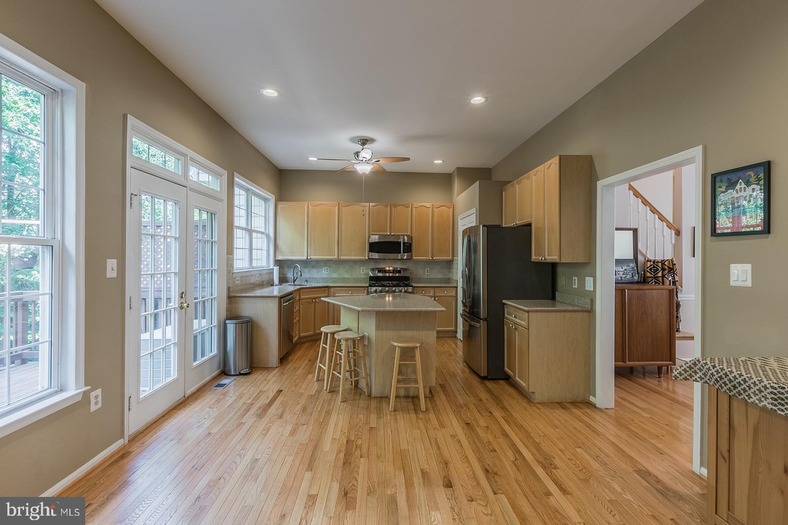 20689 Riptide Square Sterling, VA 20165 - Photo 10 of 74