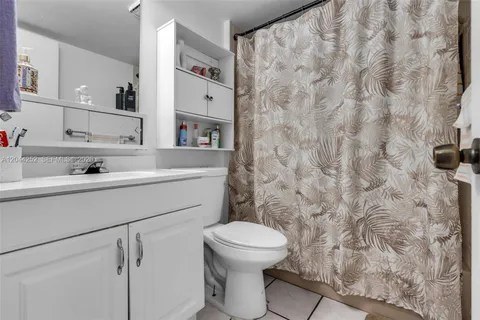 $290,000 | 8186 Northwest 98th Terrace, Unit 132, Hialeah Gardens, FL 33016