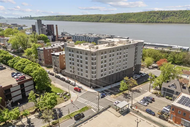 $2,400 | 56 Prospect Street, Unit 413, Yonkers, NY 10701