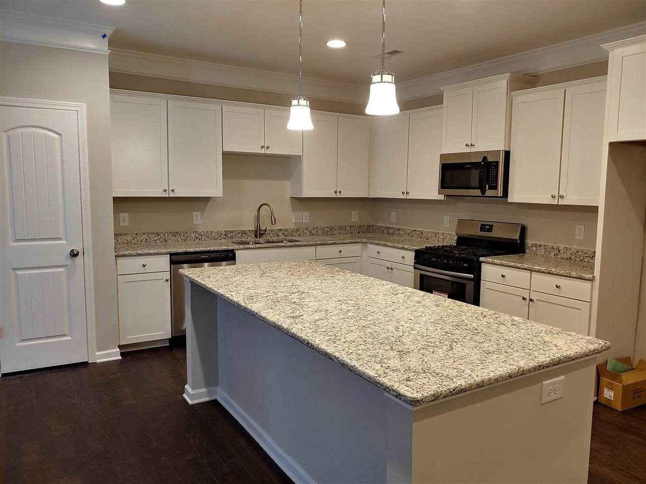 1206 Wingstem Place, Unit 3 Raleigh, NC 27607 - Photo 4 of 17 Tremendous Island