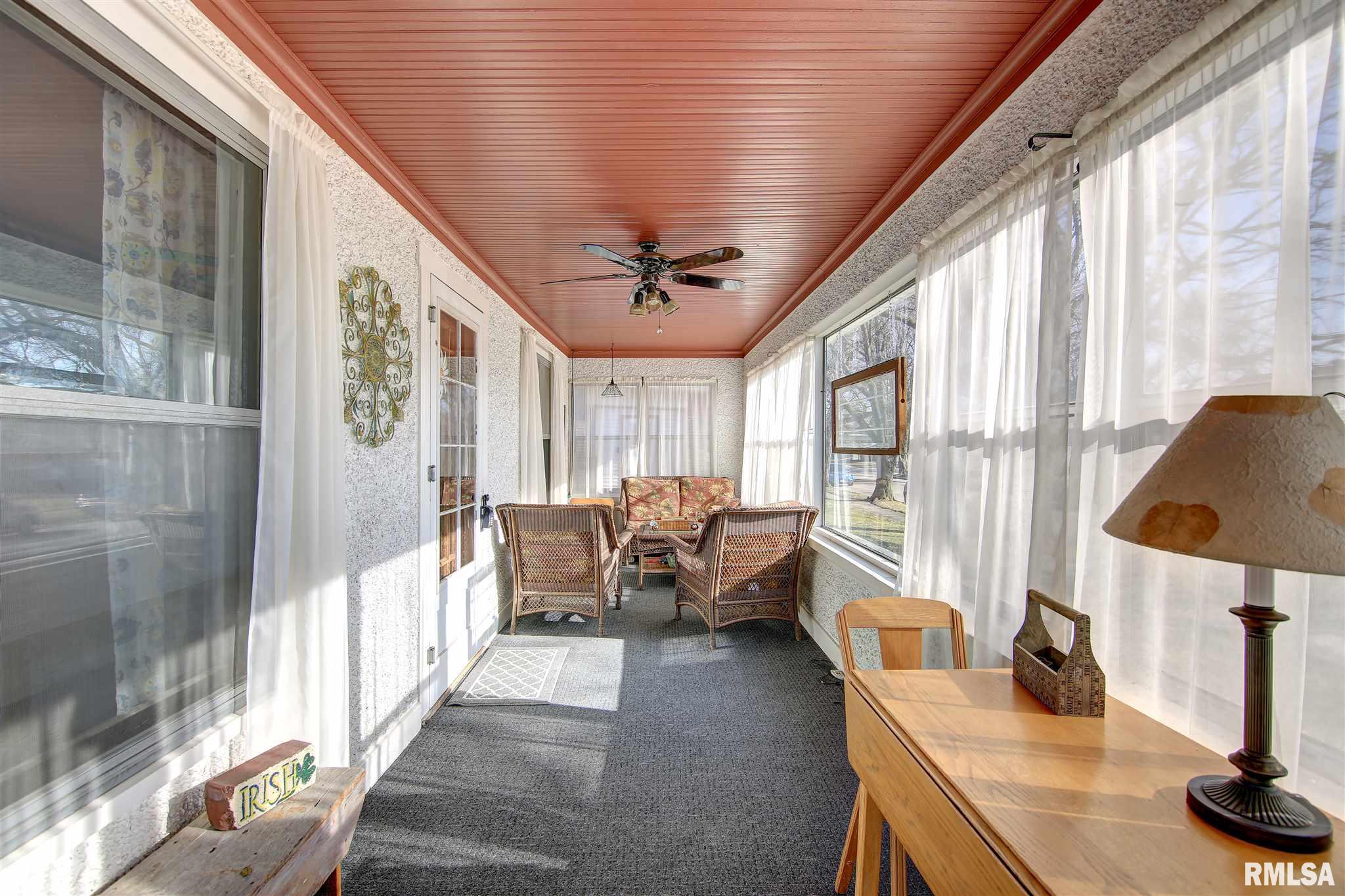 1018 Pershing Boulevard Clinton, IA 52732 - Photo 16 of 19 Gallery Image 16
