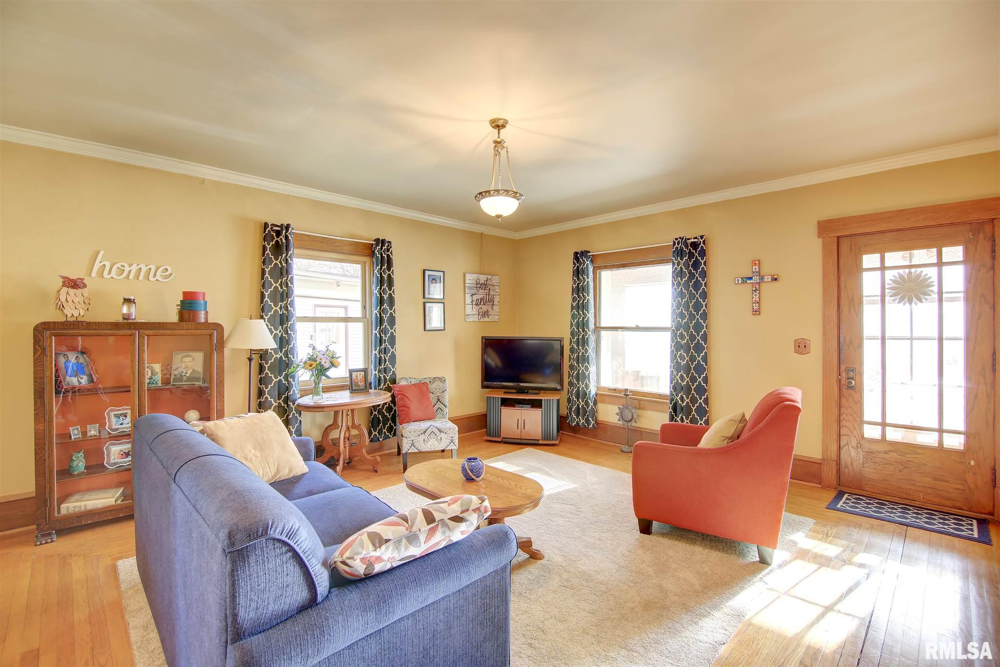 1018 Pershing Boulevard Clinton, IA 52732 - Photo 7 of 19 Gallery Image 7
