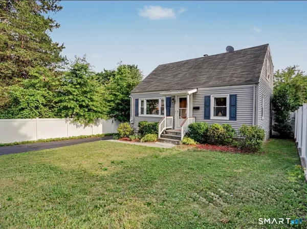 $555,000 | 101 Soundview Avenue, Fairfield, CT 06825