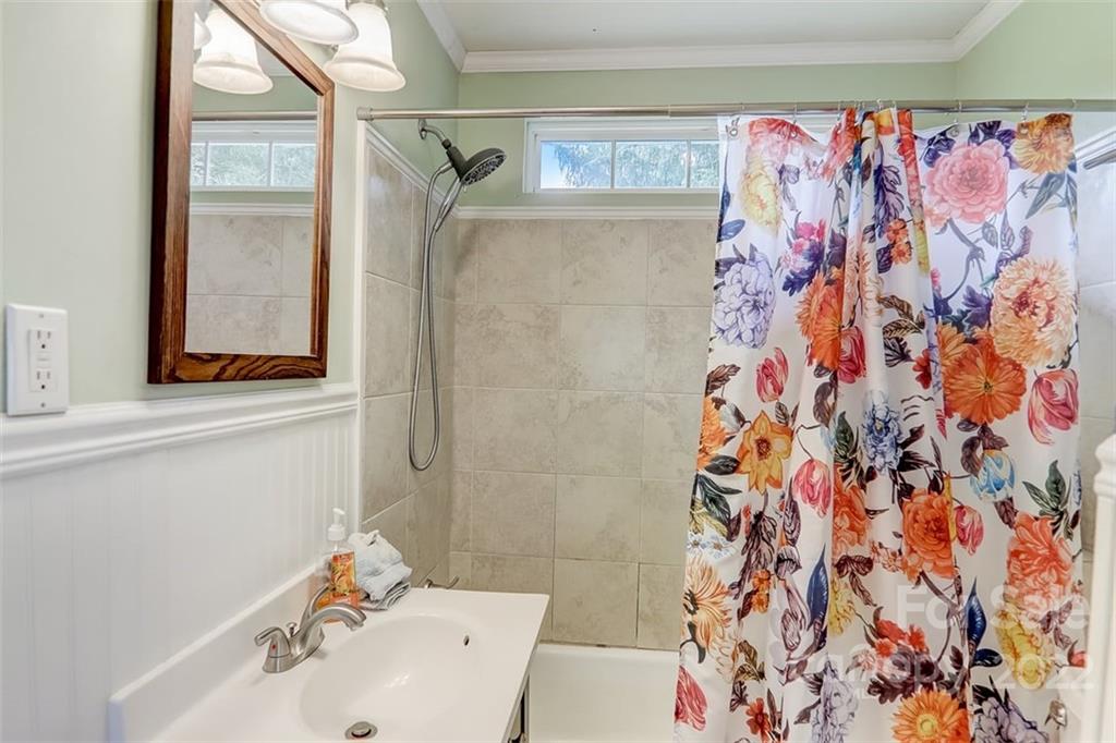 1553 Alexander Road Leicester, NC 28748 - Photo 18 of 25 Gallery Image 18