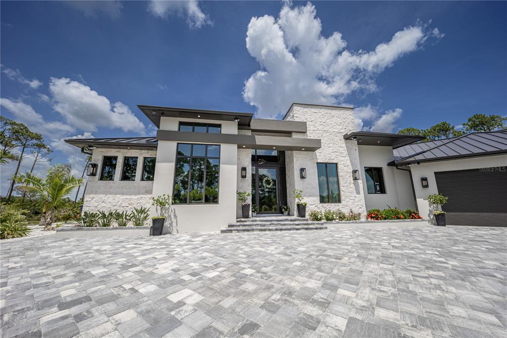 9240 Falcon Court Venice, FL 34293 - Photo 2 of 99