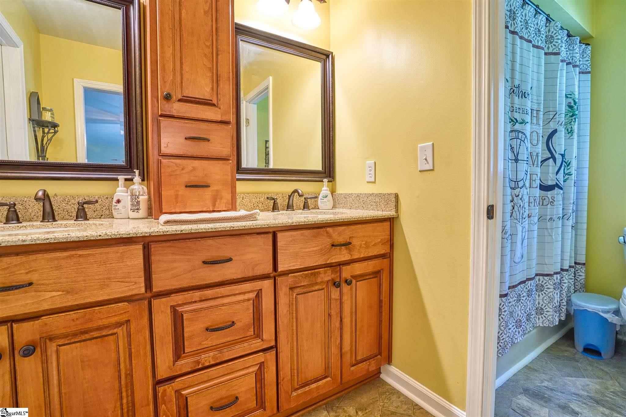 147 Hood-Jordan Road Pelzer, SC 29669 - Photo 13 of 28