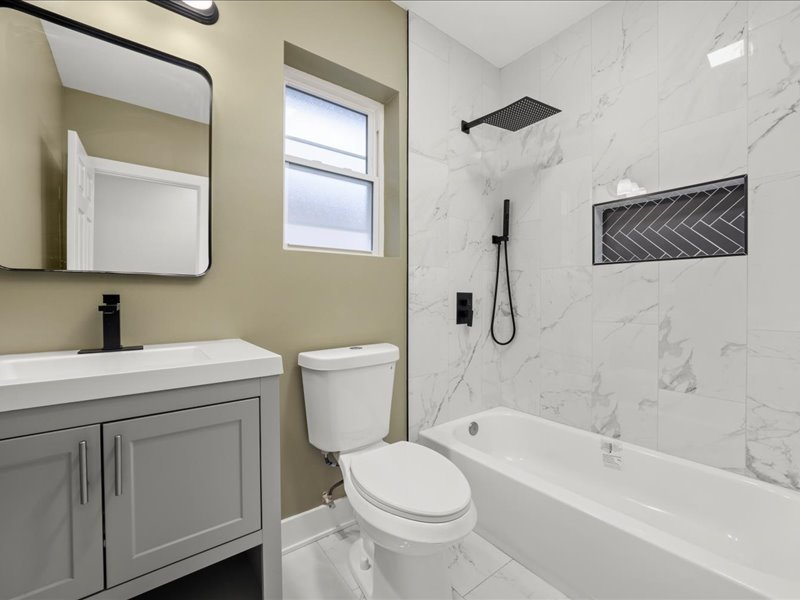 11348 South Stewart Avenue Chicago, IL 60628 - Photo 12 of 31