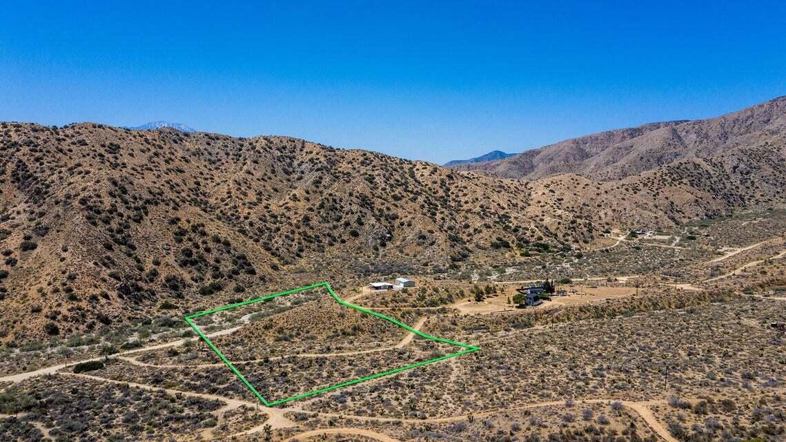 116 Big Morongo Canyon Morongo Valley, CA 92256 - Photo 14 of 22 a view of a large building