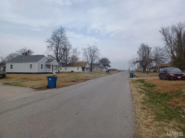 $106,000 | 302 North 3rd Street, Chaffee, MO 63740