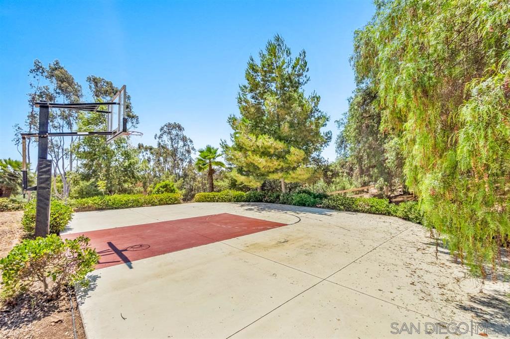 3022 Camino Del Rancho Encinitas, CA 92024 - Photo 16 of 18