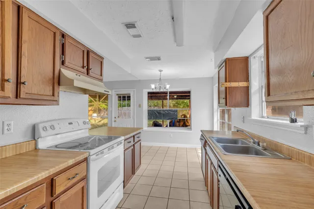 $1,300 | 23422 Wintergate Drive, Spring, TX 77373