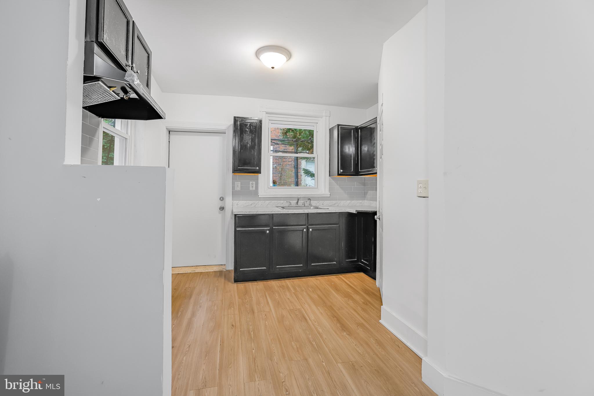 6022 Spring Street Philadelphia, PA 19139 - Photo 11 of 24 Kitchen