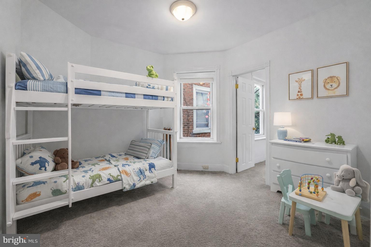 6022 Spring Street Philadelphia, PA 19139 - Photo 20 of 24 Middle room Staged