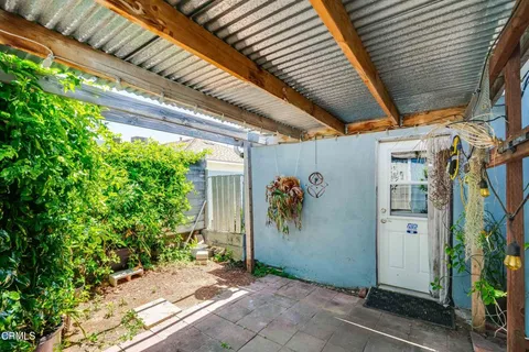 $899,000 | 2869 El Caminito, La Crescenta, CA 91214