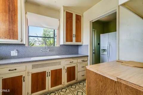 $899,000 | 2869 El Caminito, La Crescenta, CA 91214