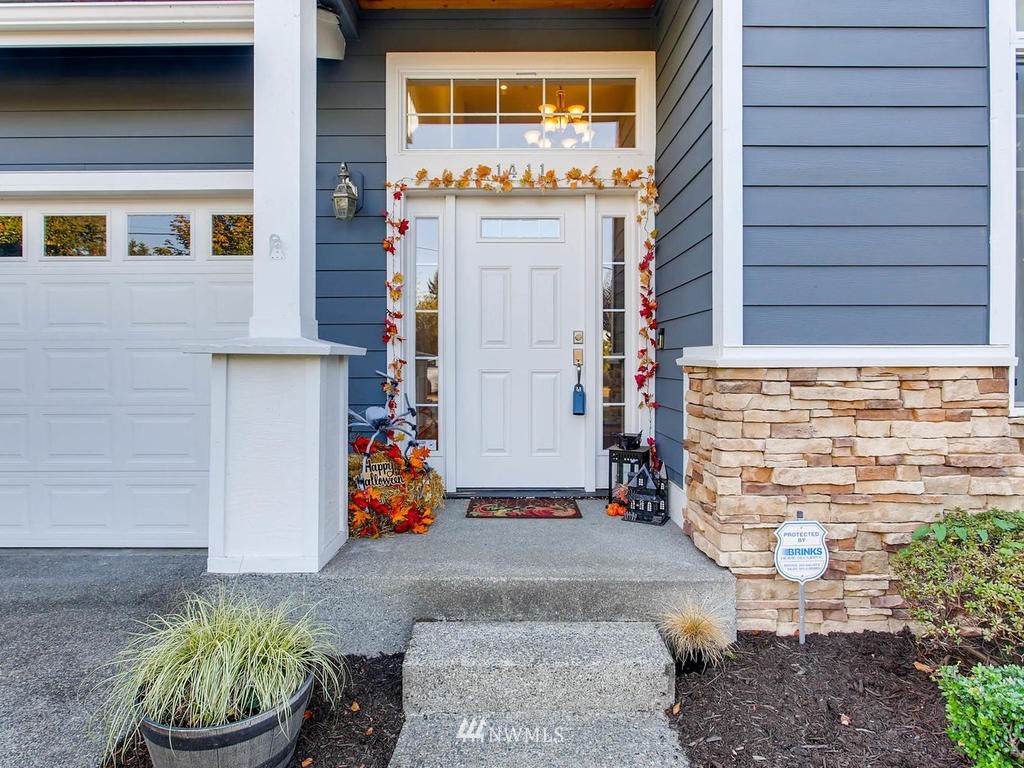 1411 North 32nd Street Renton, WA 98056 - Photo 3 of 25