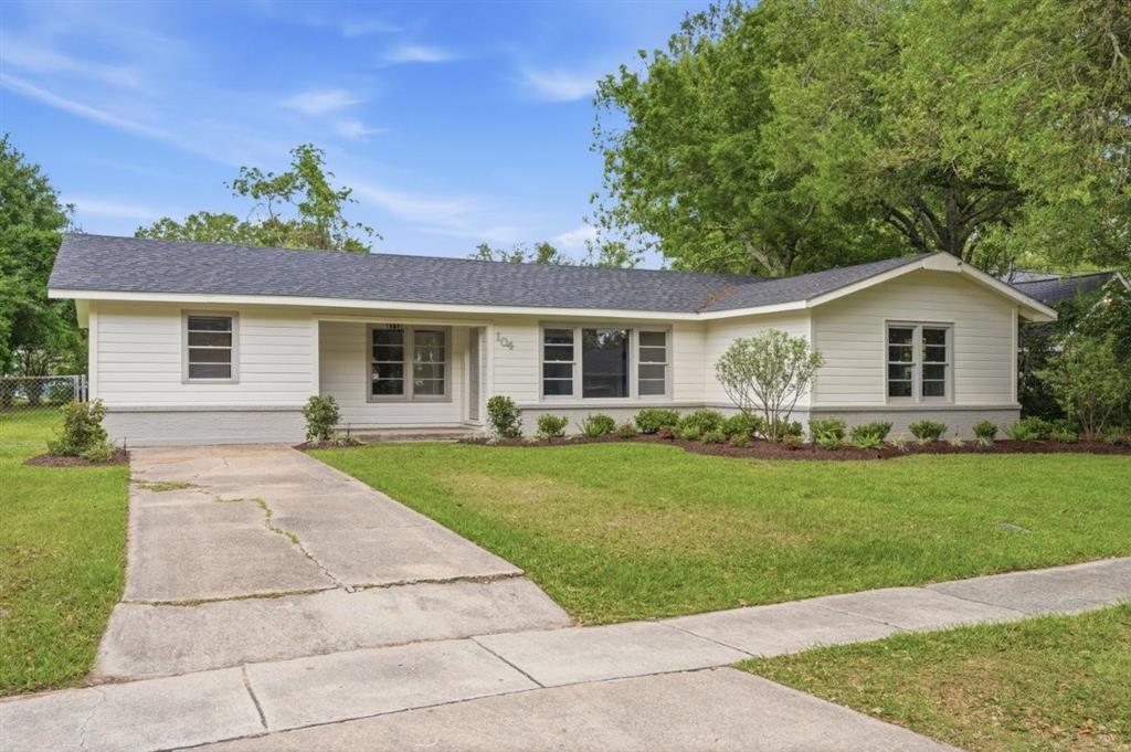 104 Windsor Street Lake Charles, LA 70605 - Photo 2 of 27