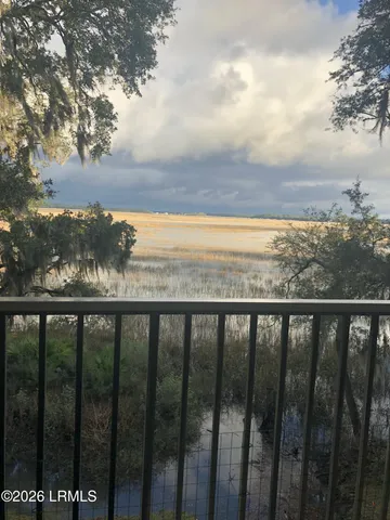 $298,900 | 2201 Boundary Street, Unit 203, Beaufort, SC 29902