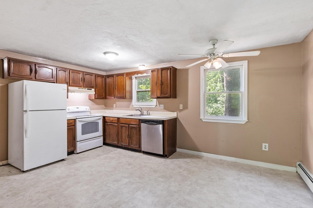 196 Hayden Road, Unit 196 Groton, MA 01450 - Photo 8 of 23