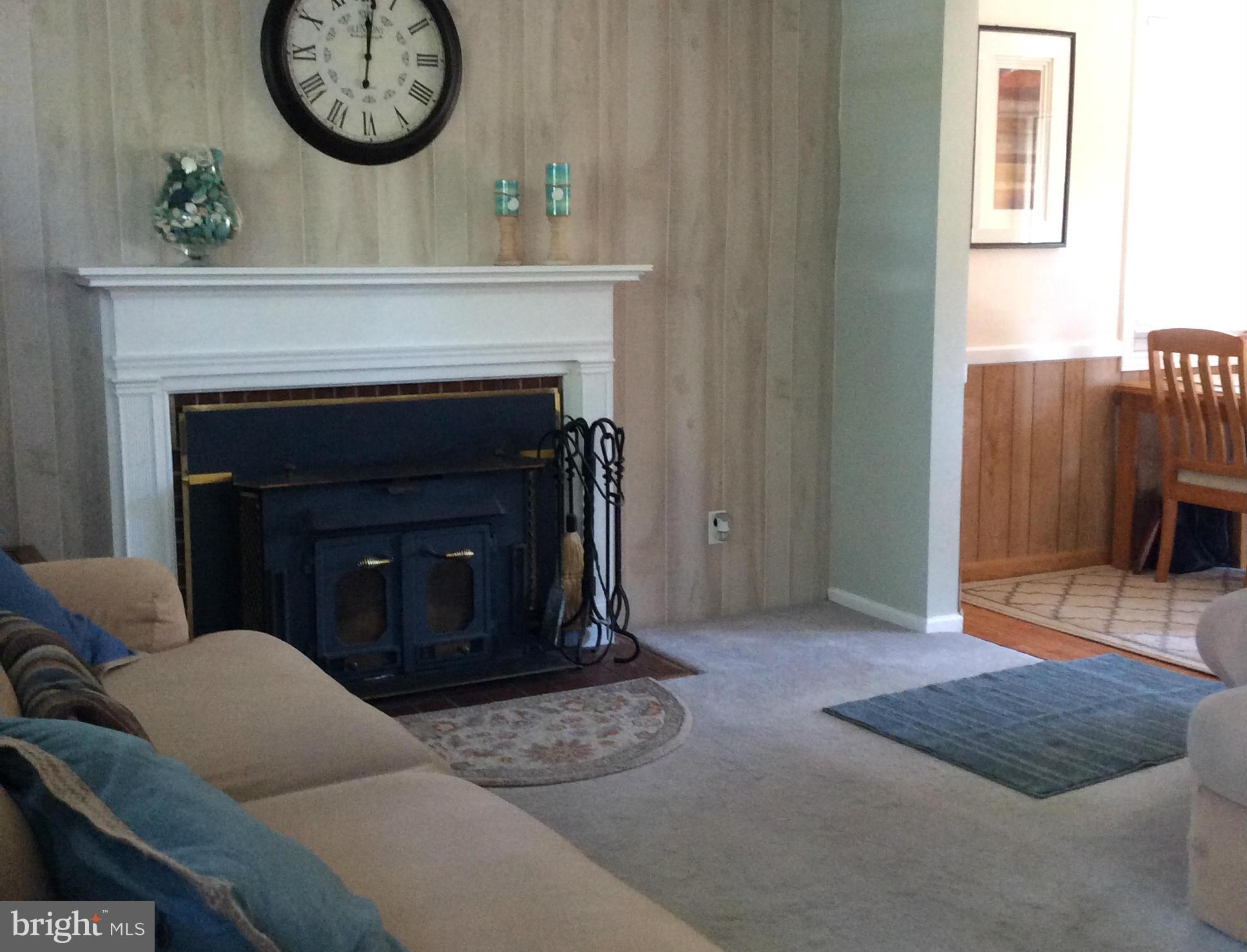 10415 Greentop Road Cockeysville, MD 21030 - Photo 10 of 17 Living Room
