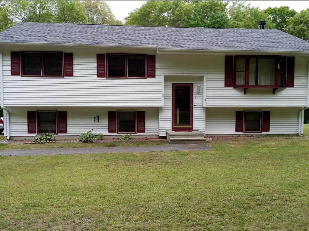 a view of an house with swimming pool