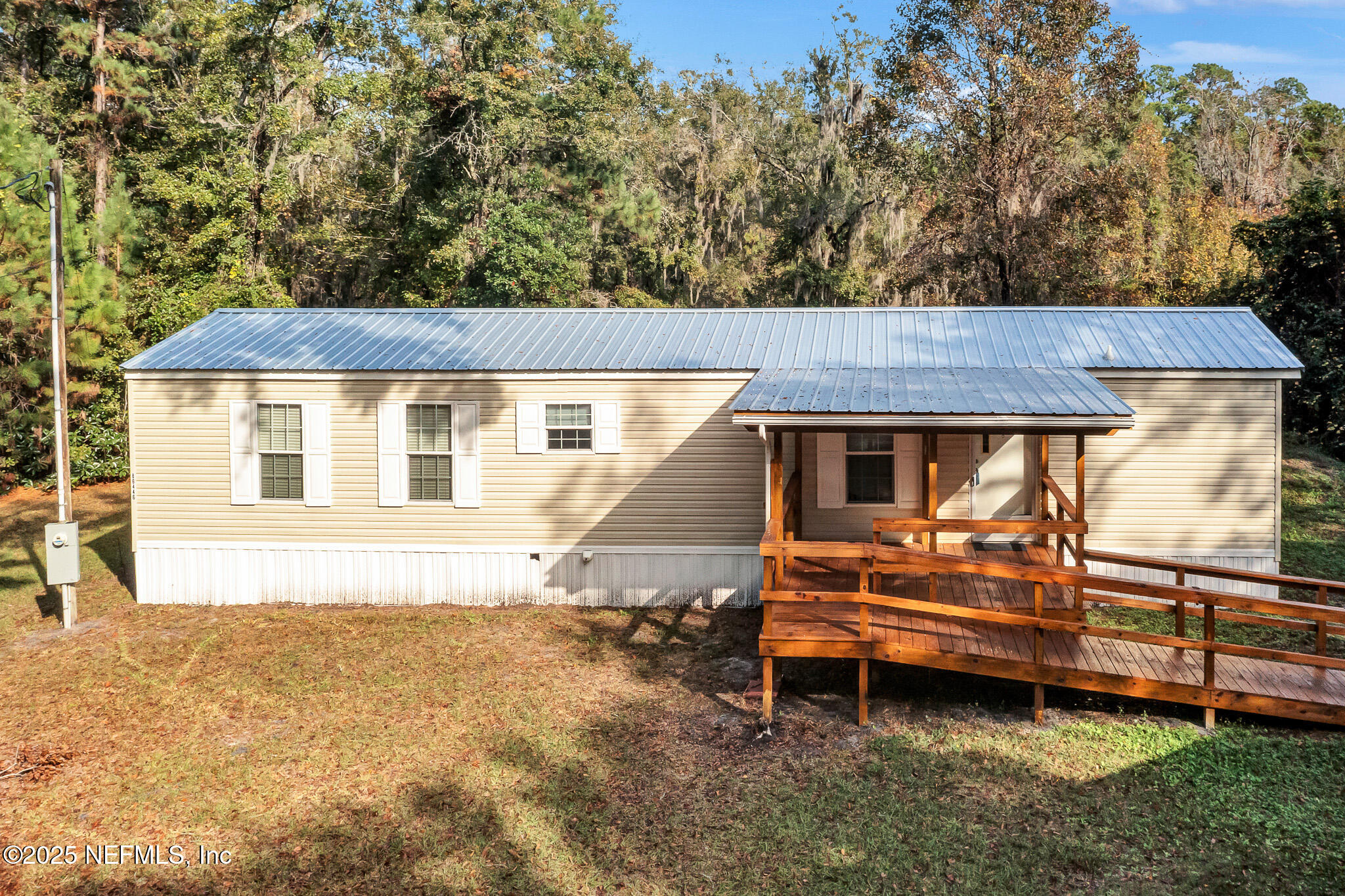 86446 Peeples Road Yulee, FL 32097 - Photo 20 of 42 a backyard of a house