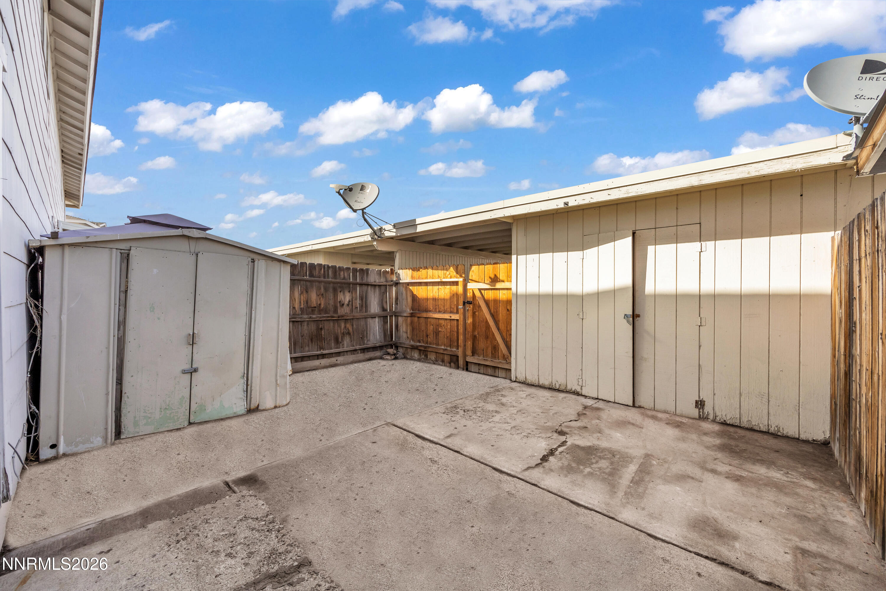 577 Smithridge Park Reno, NV 89502 - Photo 28 of 31 a view of a garage