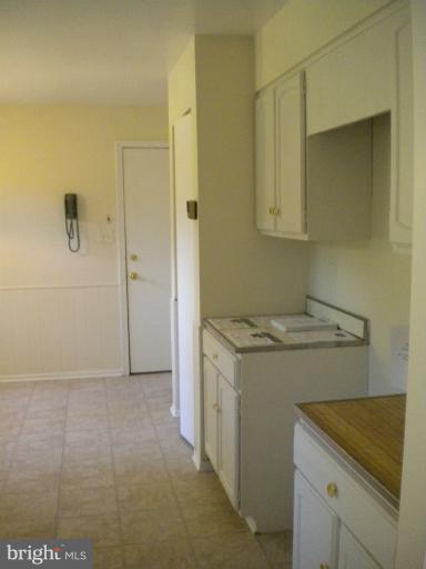 1721 Woodwell Road Silver Spring, MD 20906 - Photo 7 of 24 Kitchen