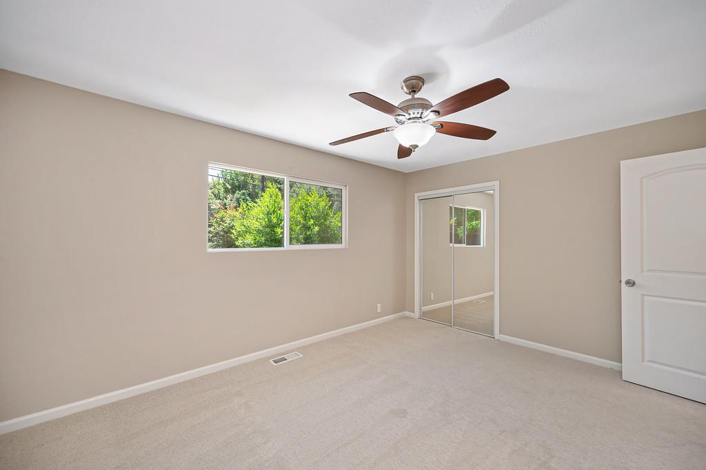 11375 Dry Creek Road Auburn, CA 95602 - Photo 23 of 33