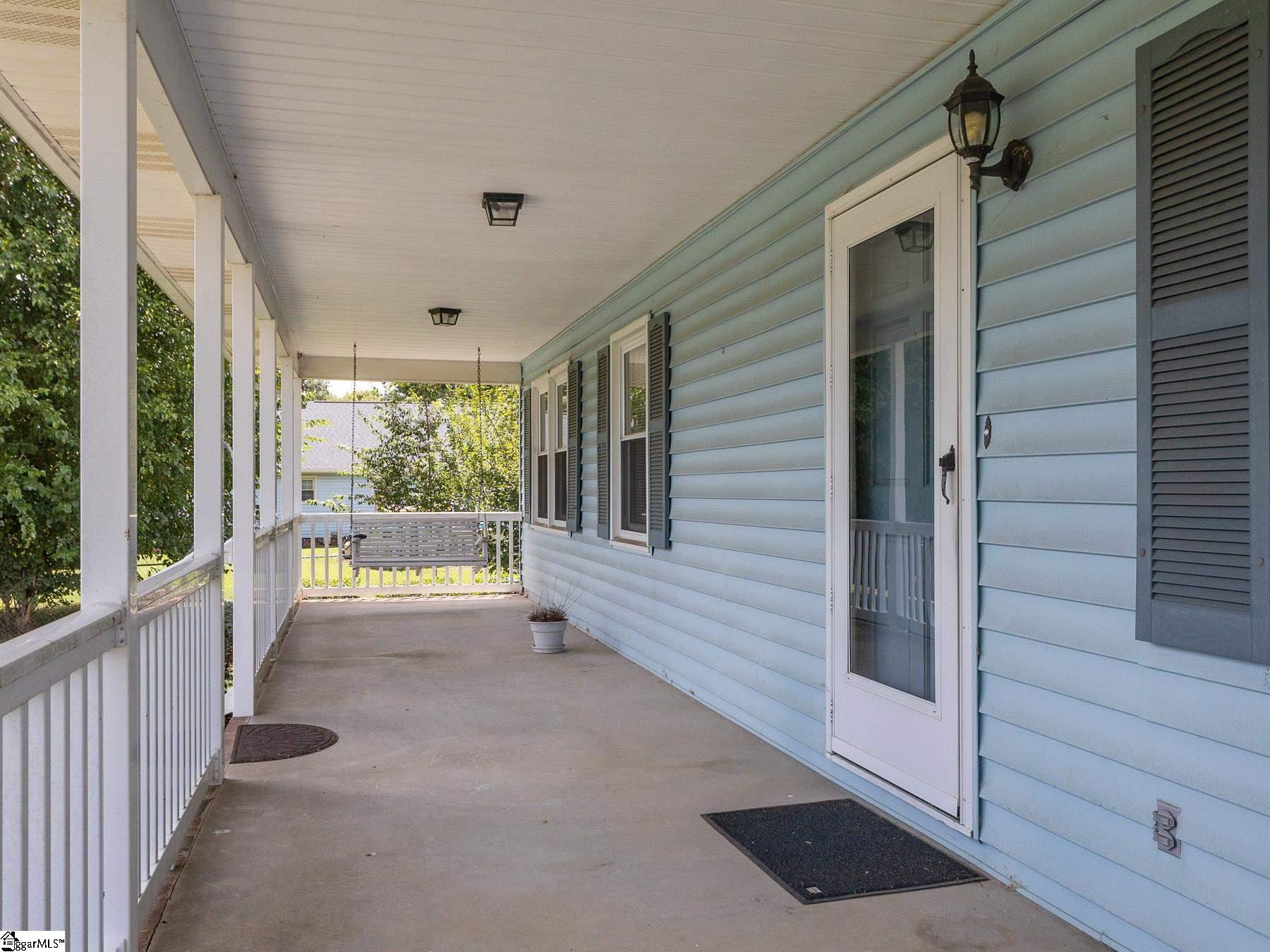103 Dovefield Drive Inman, SC 29349 - Photo 7 of 32