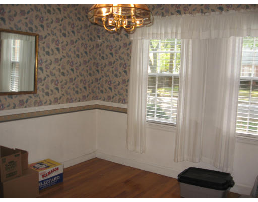 11 Sylvester Road Newton, MA 02465 - Photo 3 of 12