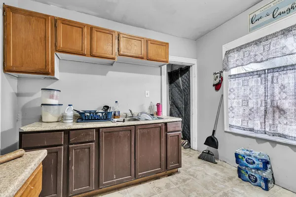 $61,999 | 14216 Kentucky Street, Detroit, MI 48238