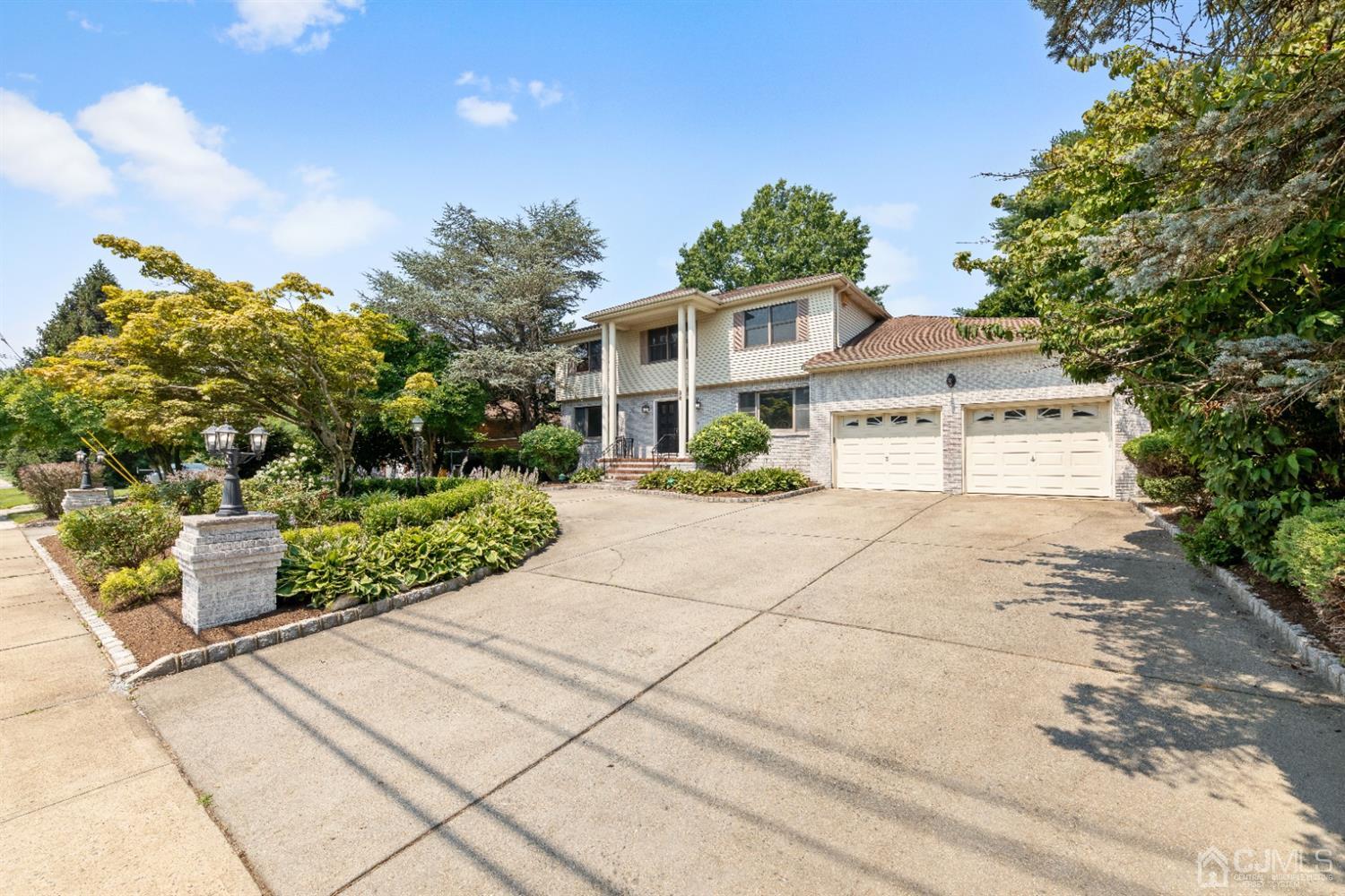 335 Dunhams Corner Road East Brunswick, NJ 08816 - Photo 1 of 23 Gallery Image 1