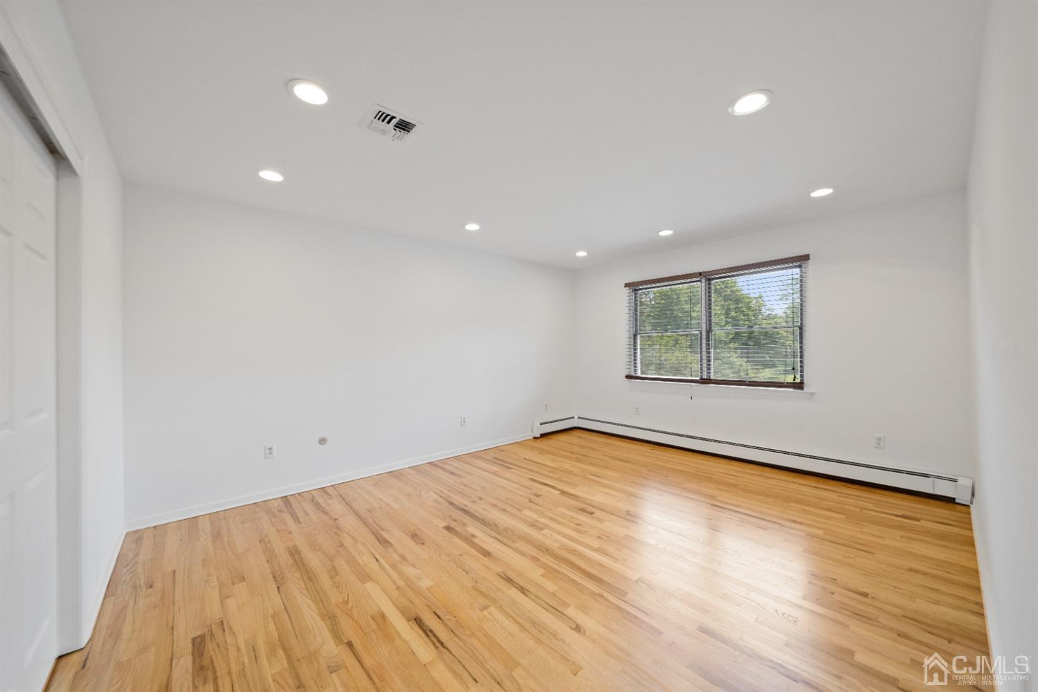 335 Dunhams Corner Road East Brunswick, NJ 08816 - Photo 21 of 23 Gallery Image 21