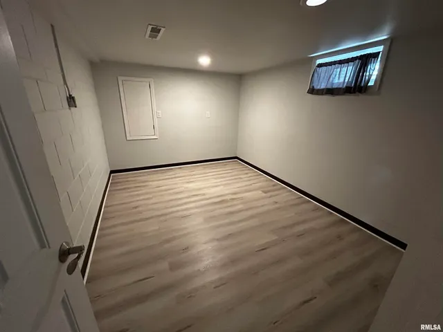 $1,599 | 2206 West Rohmann Avenue, West Peoria, IL 61604