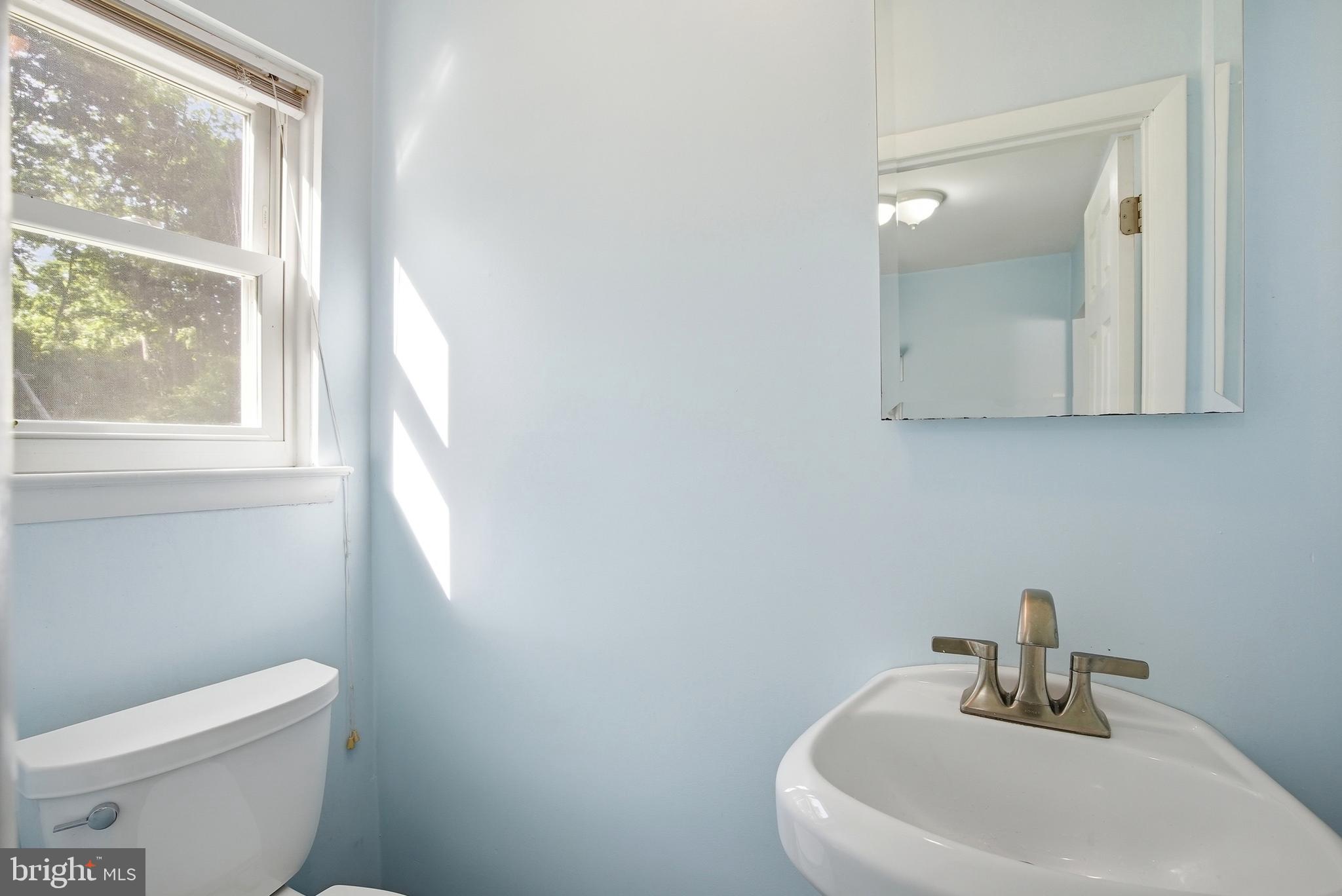 609 East Pleasant Grove Road West Chester, PA 19382 - Photo 28 of 52 Powder Room
